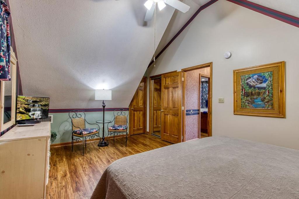 Serenity Heights, Amazing Views, Hot Tub Pool Access, 1089 Free Tickets Each Paid Day, Dollywood Gatlinburg Exterior foto
