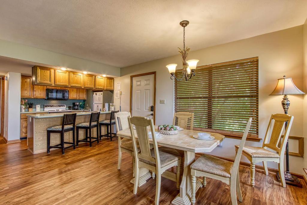 Serenity Heights, Amazing Views, Hot Tub Pool Access, 1089 Free Tickets Each Paid Day, Dollywood Gatlinburg Exterior foto