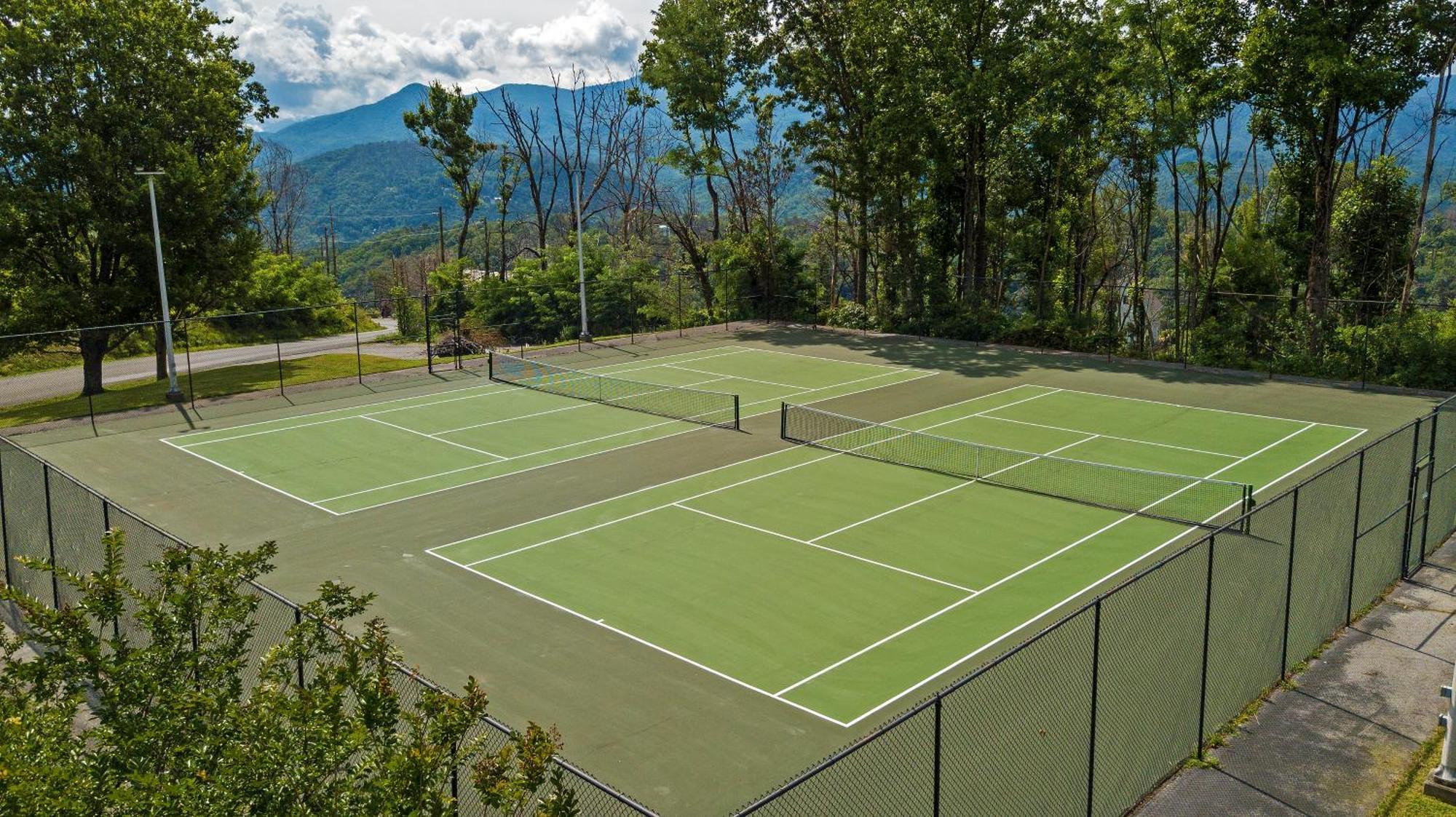 Serenity Heights, Amazing Views, Hot Tub Pool Access, 1089 Free Tickets Each Paid Day, Dollywood Gatlinburg Habitación foto